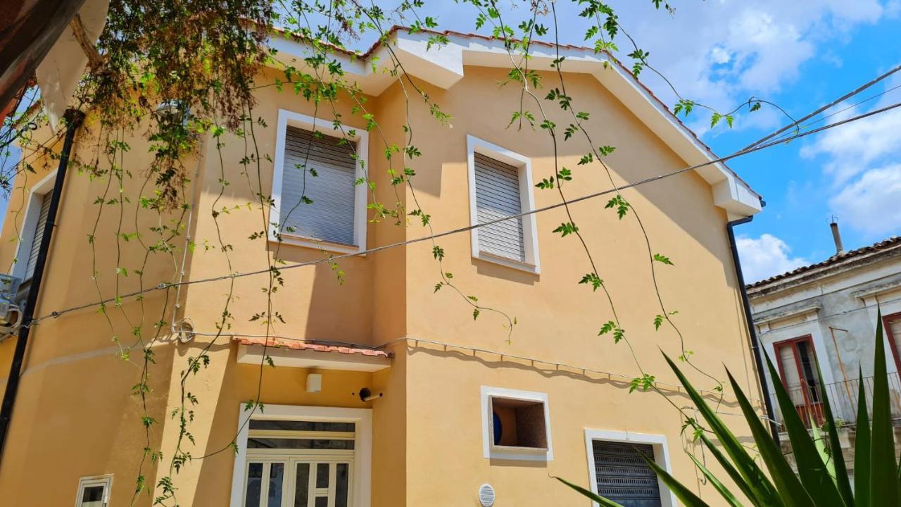 Casa Vacanze La Melagrana Modica Exteriör bild